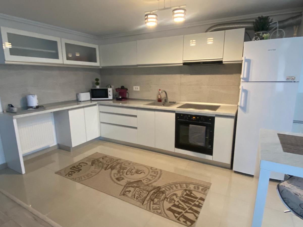 Apartament Ana Premium Lägenhet Oradea Exteriör bild