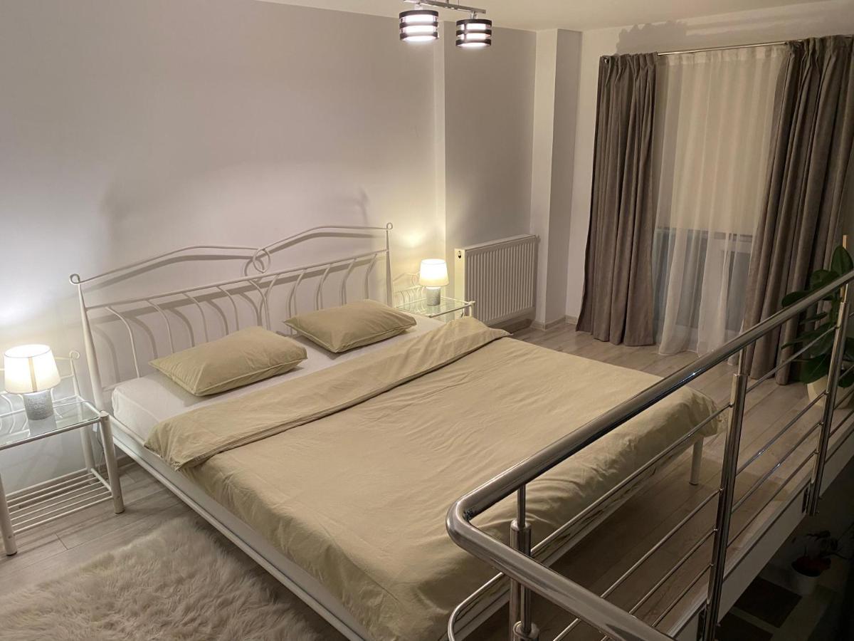 Apartament Ana Premium Lägenhet Oradea Exteriör bild