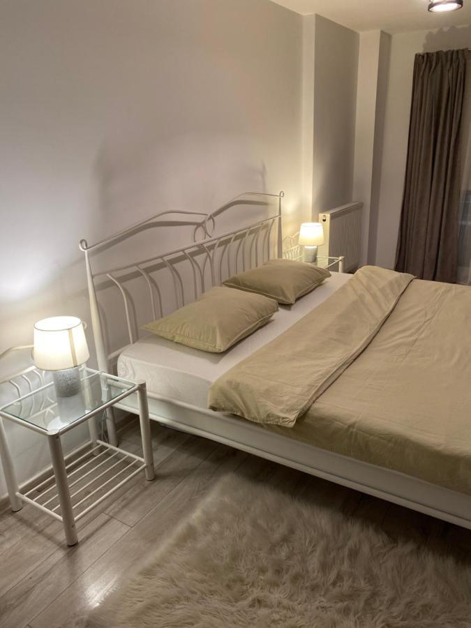 Apartament Ana Premium Lägenhet Oradea Exteriör bild