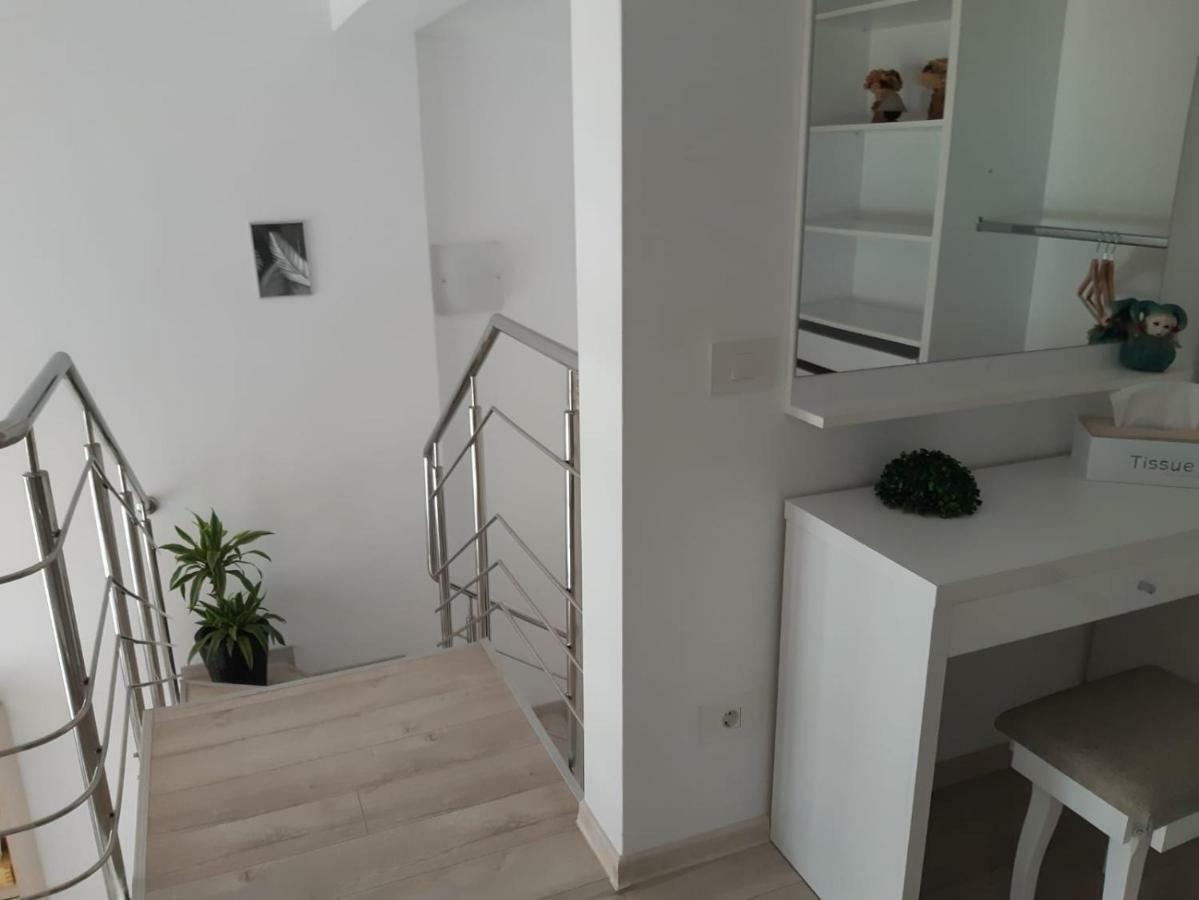Apartament Ana Premium Lägenhet Oradea Exteriör bild