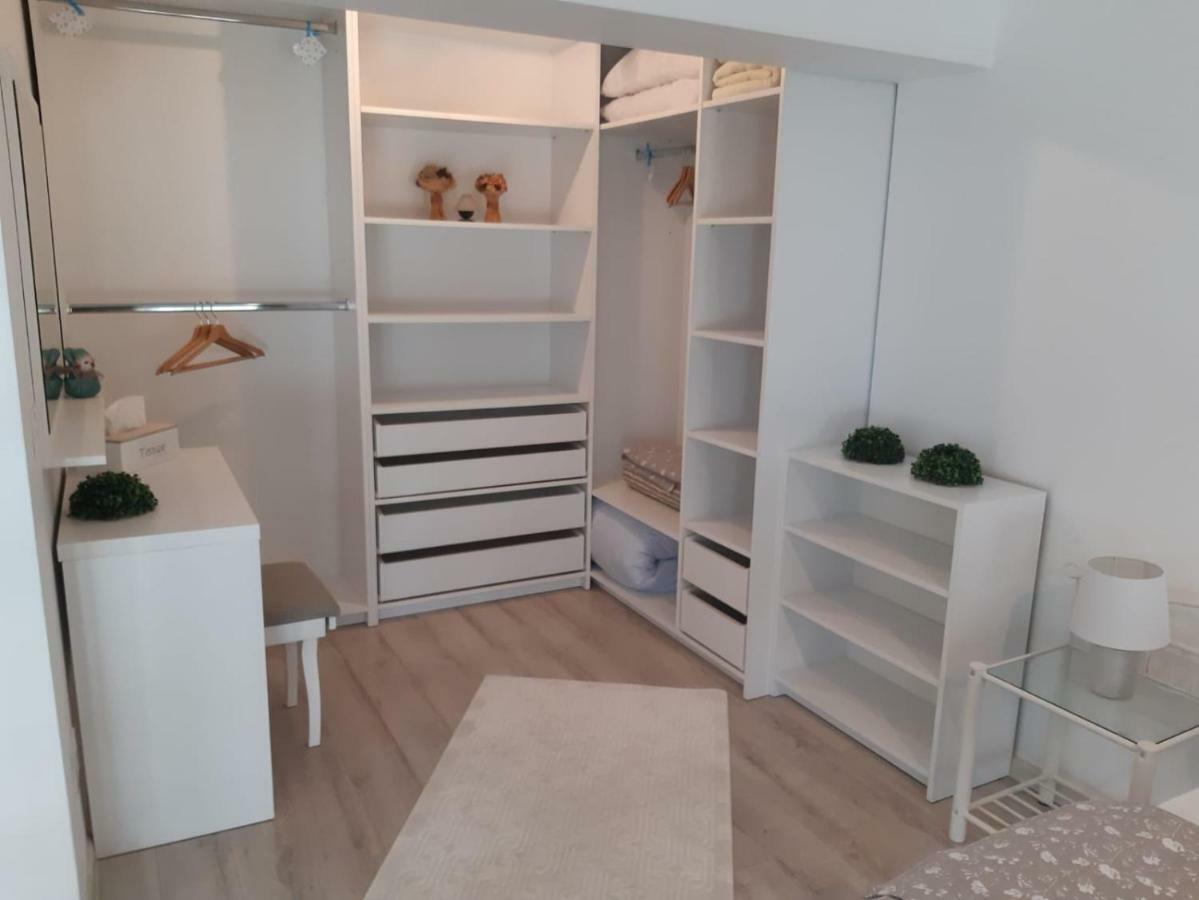 Apartament Ana Premium Lägenhet Oradea Exteriör bild