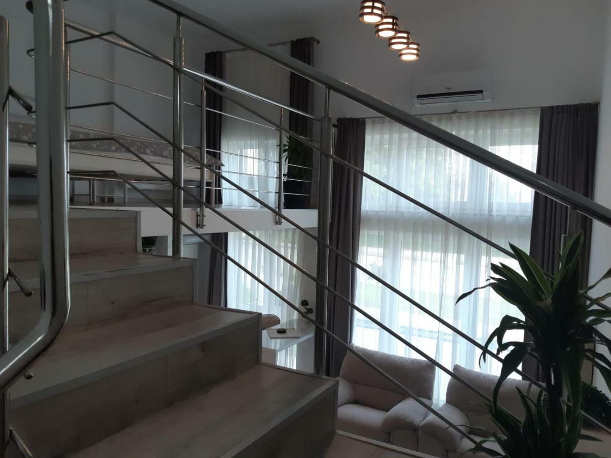 Apartament Ana Premium Lägenhet Oradea Exteriör bild
